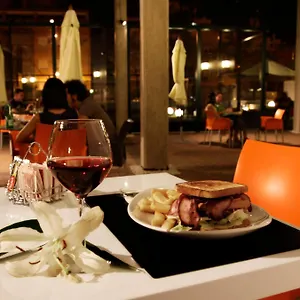 4* Hotel Tach Airport
